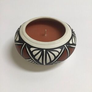 Acoma Pottery Native American Design Cinnamon Scent Candle 4” Rust Wax Round Pot